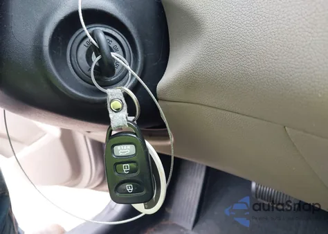 2014 Hyundai Elantra Se z USA, uszkodzony, nr VIN 5NPDH4AE3EH499219